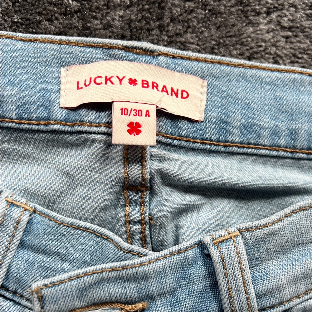 Lucky Brand Light Blue Denim Jeans Frayed Bottom - Picture 2 of 4